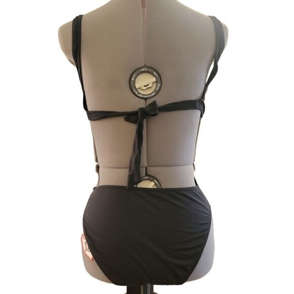 Bar III Twist Front Plunge Neck Monokini Swimsuit - Picture 5 of 7